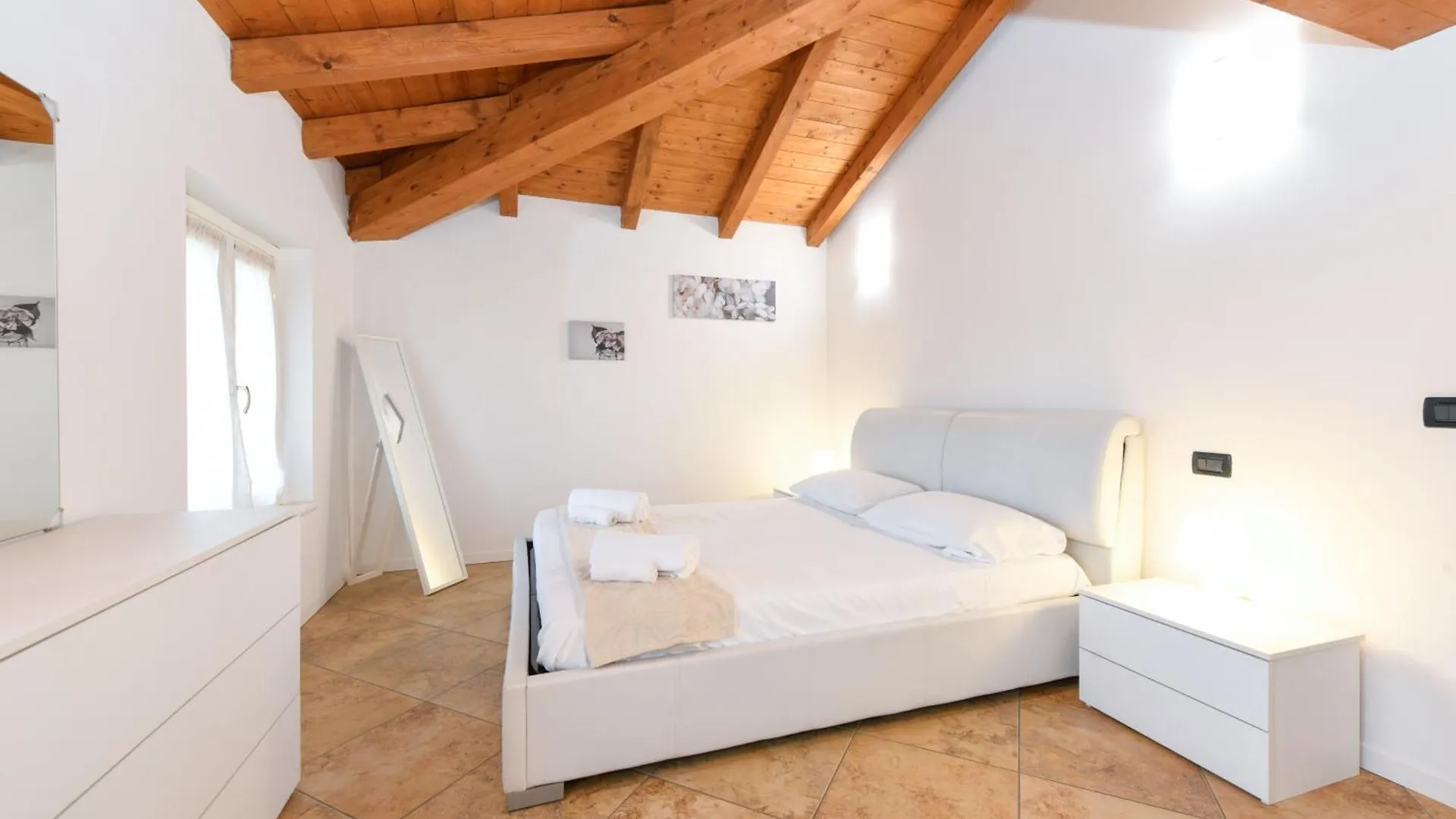 Wendy Apartment- Twobedroom & Pool & Parkprivatefree & Sports Desenzano del Garda Italia