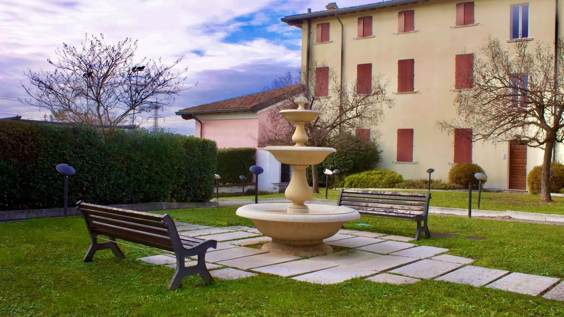 Wendy Apartment- Twobedroom & Pool & Parkprivatefree & Sports Desenzano del Garda 0*,  Italy
